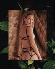 Load image into Gallery viewer, Ellipse Lace Up your nights in Velvet Deluxe soft Cup