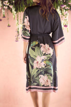 Load image into Gallery viewer, Ellipse Botanical Kimono