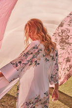 Load image into Gallery viewer, Ellipse Butterfly Kimono